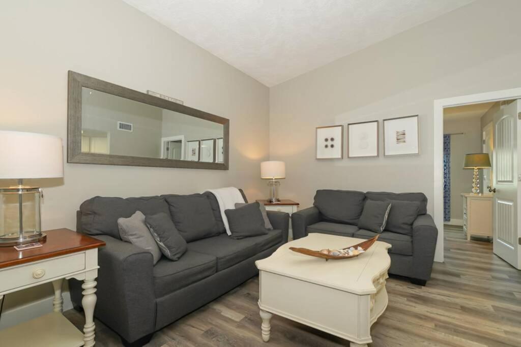 Siesta Key Village-Suite #3: A Block To The Beach! Sarasota Ngoại thất bức ảnh